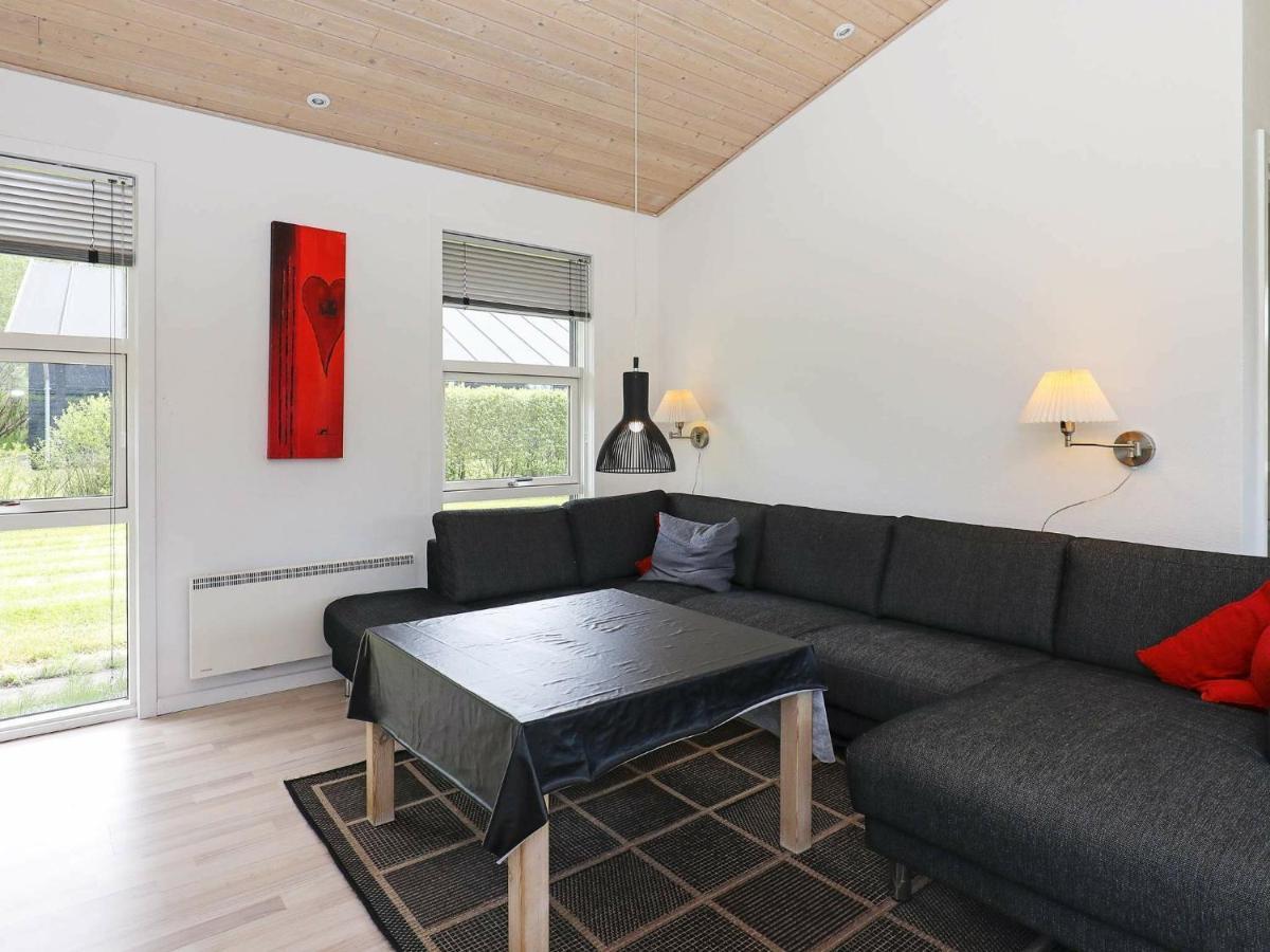 8 Person Holiday Home In Hals 외부 사진